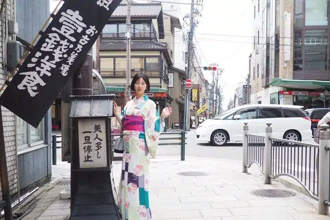 Bar and Izakaya Nightlife Tour in Kyoto